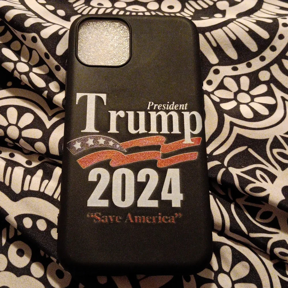 Iphone 12 Trump 2024 phone case in black